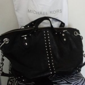 Authentic Lg Blk Michael Kors handbag gentl.used